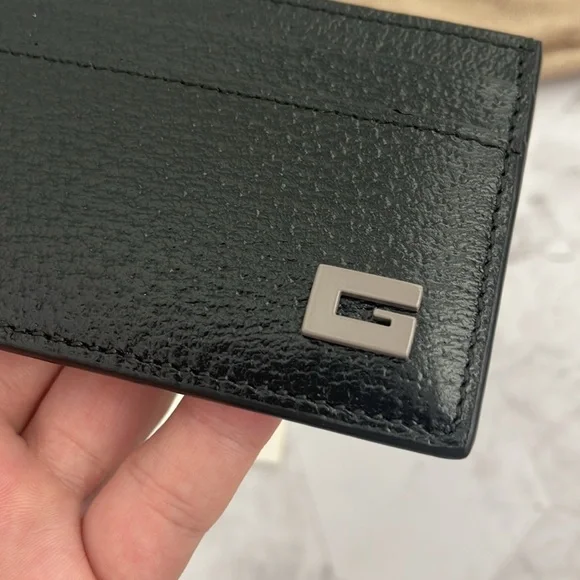 $750 New, Authentic GUCCI Black Leather Card Holder Unisex
